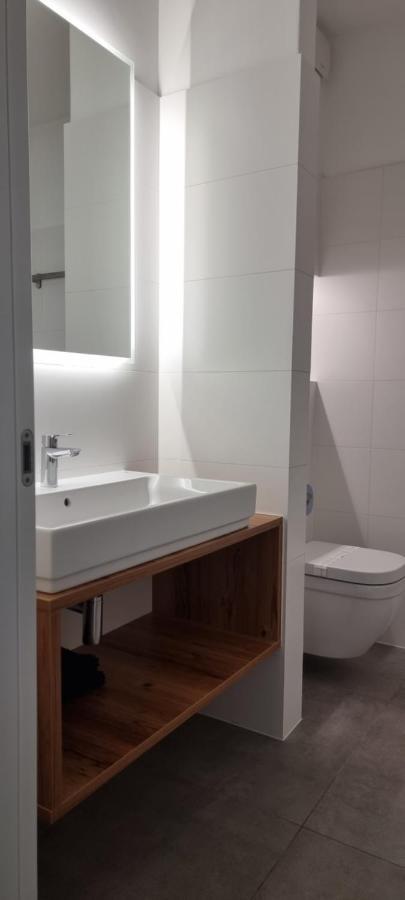 Seabreeze Luxury Apartments Njivice Dış mekan fotoğraf